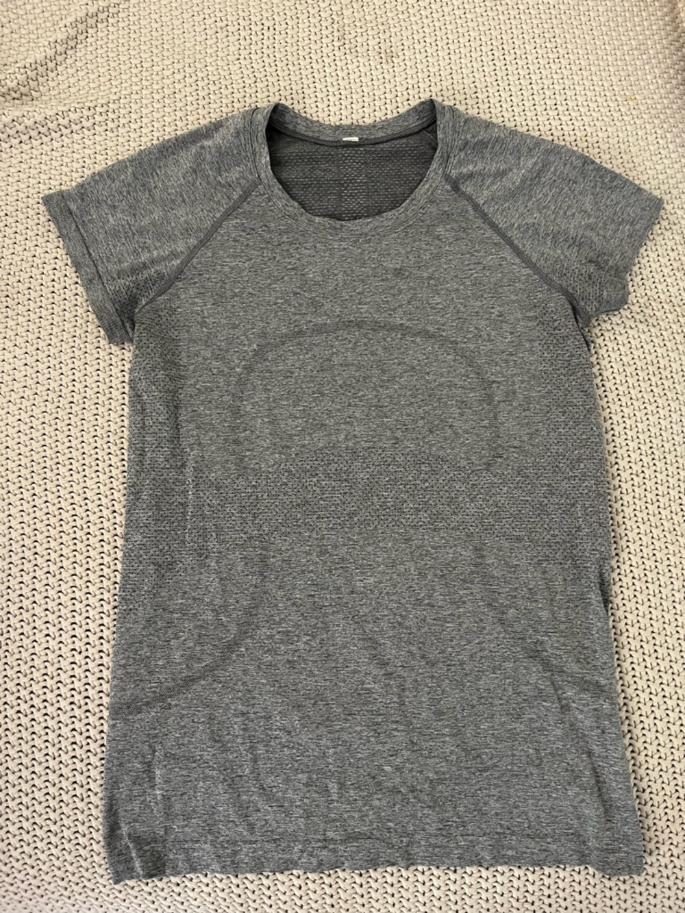 lululemon Swiftly Tech Short-Sleeve Shirt 2.0 Hip Length